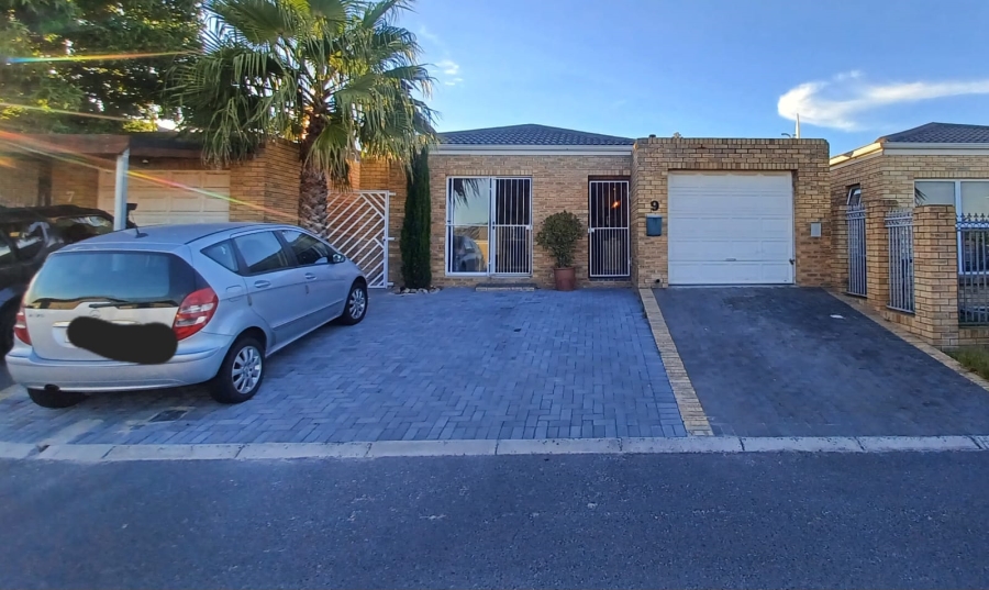 3 Bedroom Property for Sale in Protea Heights Western Cape